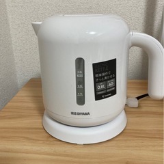 電気ポットの画像