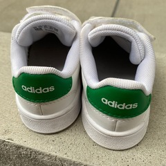 adidas アディダス　14cm スニーカーの画像