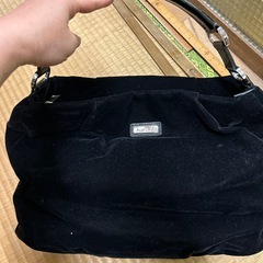 早いもの勝ち❗️黒、女性、カバン