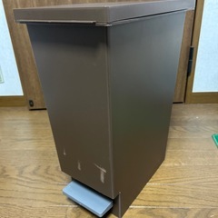 ダストボックス　ペダル式ゴミ箱　30L　　　　