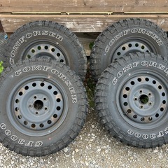 ブロックタイヤ　215/75R15
