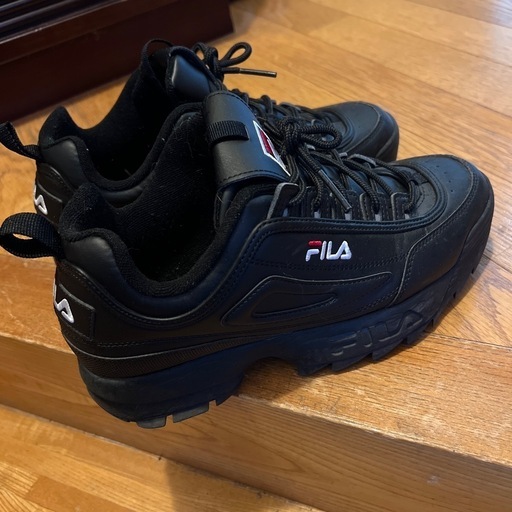 FILA スニーカー