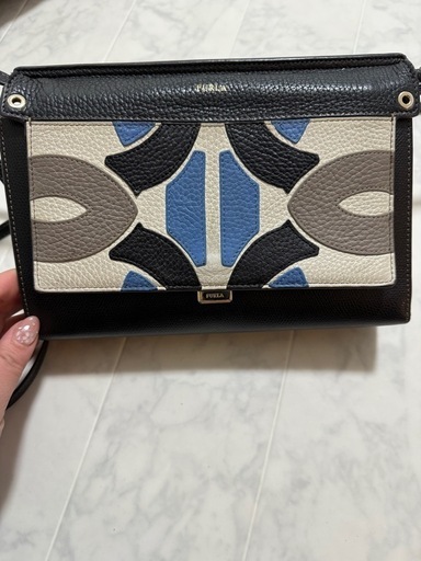 FURLA 財布