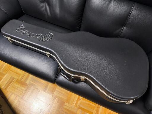 Martin マーチン　000/OMサイズ アコースティックギター用　純正ハードケース