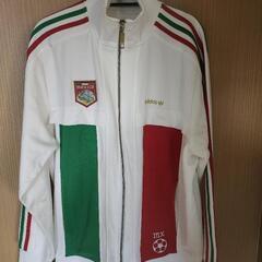 adidasトラックジャケット