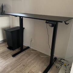 電動高さ調整デスク