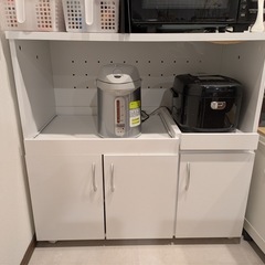 食器棚のみの出品です