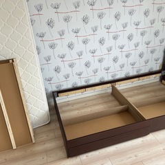 まぁまぁ美品シングルベッド　マットレス