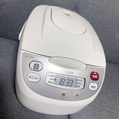 (取引中)タイガー 炊飯器 5.5合炊き ホワイト