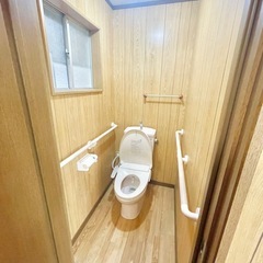 🉐今ならフリーレント１ヶ月付き❗️★敷金礼金費用ゼロ！揖斐川町に倉庫付き戸建て登場❗️4DK ペット歓迎🐶DIY可⚒️事務所利用法人歓迎 − 岐阜県