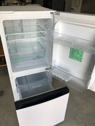 NO B33 ?福岡市内配送設置無料✨?ハイセンス 134L 2ドアノンフロン冷蔵庫 オリジナル パールホワイト HR-D1303 2