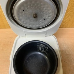 ✅アイリスオーヤマジャー炊飯器✅ ✅ERC-MC30-W✅の画像
