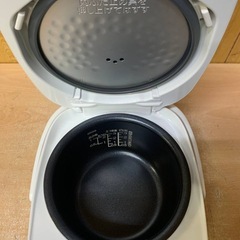 ✅象印マイコン炊飯ジャー✅ ✅NL-BD05✅の画像