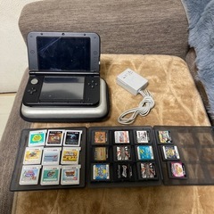 3DS本体、3DSソフト９枚、DSソフト１２枚(サービス)