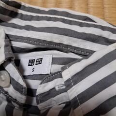 UNIQLOシャツの画像