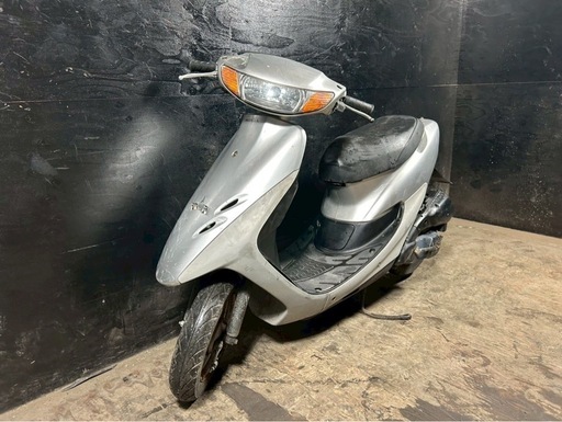★支払総額3.3万円★買取強化中！！無料査定致します！ホンダ ライブディオ シルバー AF34 人気のライブディオ！ 2ストのためオイル注ぎ足すだけ！ バッテリー新品！ カスタムベースに♪