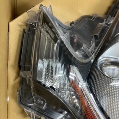 50プリウス　左　ヘッドライトの画像