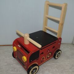 ベビー・子供用品買取販売キッズモール湘南/ウォーカー＆ライド消防車/１２カ月～/ゴムの木の画像