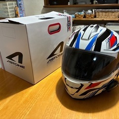 アストンヘルメット