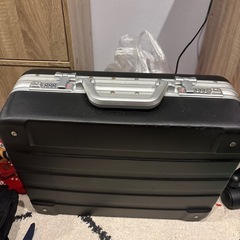 ジュラルミンケース