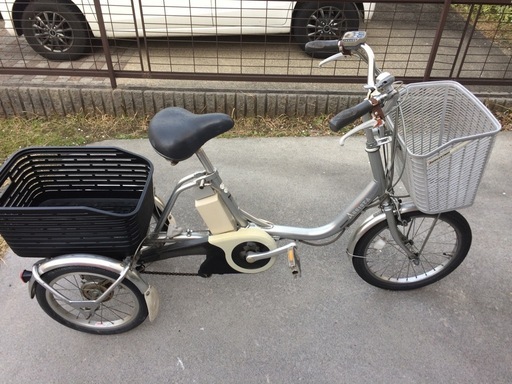 荷運びに便利な電動アシスト三輪自動車『アシスタワゴン』