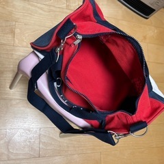ＴＯＭＭＹ　ショルダーカバンの画像