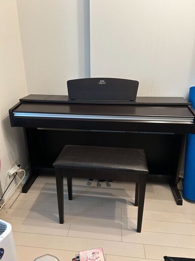 電子ピアノ　Yamaha Arius YDP-141