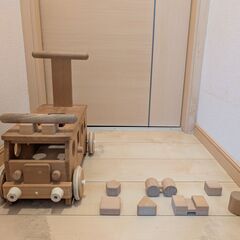 【0円・引き取り限定】森のパズルバス（木製バス）＆ブナの木の無塗装つみき 40ピース セットの画像