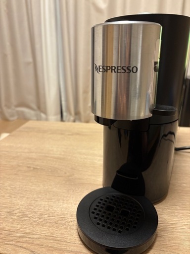 Nespresso ネスプレッソ　アトリエ　ミルクフォーマー有ヴューマグカップ有 Nespresso ネスプレッソ アトリエ ミルクフォーマー有ヴューマグカップ