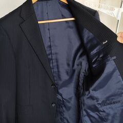 ３シーズンテーラードビジネススーツの画像