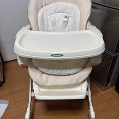 コンビ　ハイローチェア