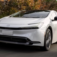 4月4日　新車のプリウスを駐車場に入れて！免許を持っている方限定...