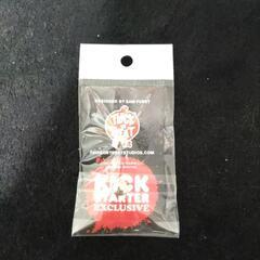 チャイルドプレイ　チャッキー　ステッカー・ピンバッジの画像
