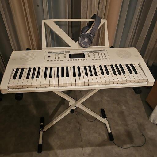 キーボード　スタンド　ヘッドフォン