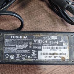東芝　ノートパソコン用電源コード　の画像