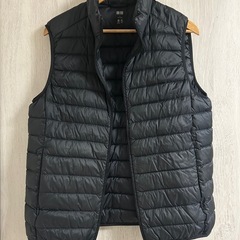 UNIQLO ウルトラライトダウンベストの画像
