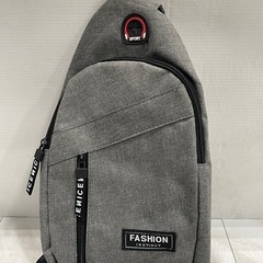 [ハ3713] 【美品】ショルダーバッグ     斜めがけ　