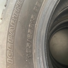 無料❗️4本❗️185/65R15 ブリヂストン　アイスパートナー2の画像