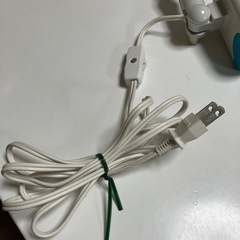 TWINBIRDクリップ式電球型インバータ蛍光灯 スケルトンブルーLK-H138の画像