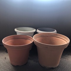 プラ製　大型植木鉢　プランター　