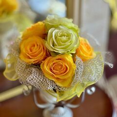 新作デザイン購入に伴いブーケお譲りします／店舗改装・新築建て替えに伴い、装飾品・備品・家具を譲渡いたしますの画像