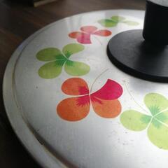 無料！差し上げます。フライパンや鍋の蓋【 昭和の台所用品 】の画像