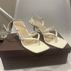 Charles&Keithの画像