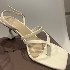 Charles&Keithの画像