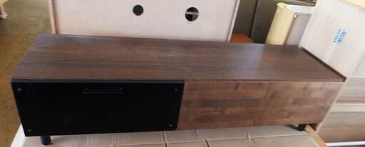 ◆木製TVボード◆メーカー不明　収納　引き出し　幅1450mm　テレビ台　USED