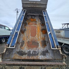 いすずダンプの画像