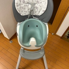 GRACO (グレコ) ハイチェア フロアツーテーブル の画像