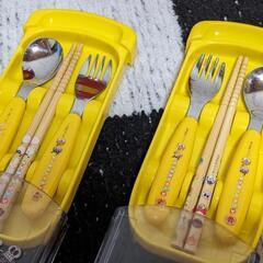中古✨アンパンマン水筒、スプーン・フォーク・はしの画像