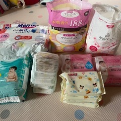 オムツやおしりふき等