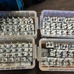 浮き上がり防止金具（中古品）